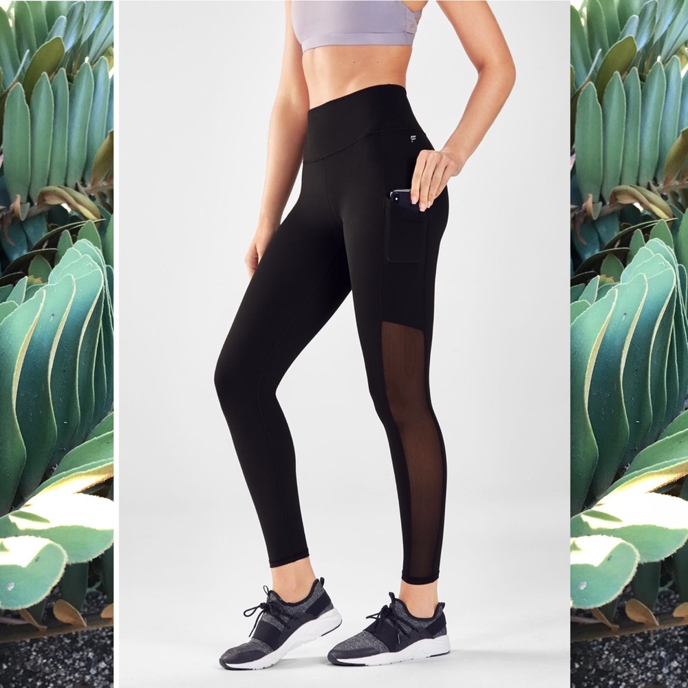 Fabletics Mila High-Waisted Pocket Legging